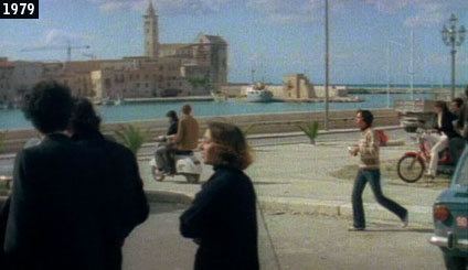 La superba cattedrale di Trani fa da sfondo a La liceale seduce i professori uno dei film del filone della commedia sexy allitaliana qui girati (www.davinotti.com)