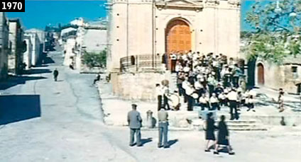 Scena de ‘’Il trapianto’’ girata in Piazza Santa Sofia a Ferla (www.davinotti.com)