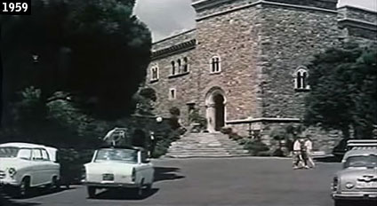 Villa Gualino, uno dei tre edifici che compongono il complesso dei castelli di Sestri Levante, nel film “Tempi duri per i vampiri” (www.davinotti.com)