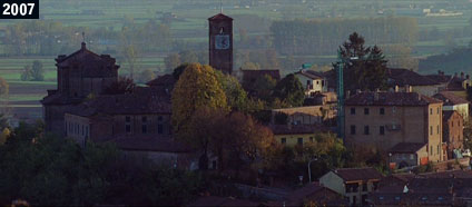 Uno scorcio di Andezeno nel film La terza madre (www.davinotti.com)