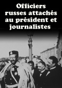 Officiers russes attachés au président et journalistes